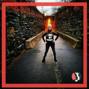 Meet your Posher, Lizzie